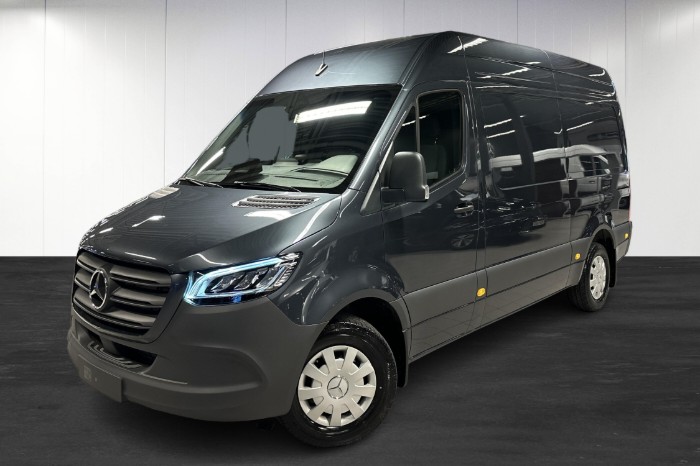 317 CDI SKÅP A2 PRO | Drag | Backkamera | MBUX