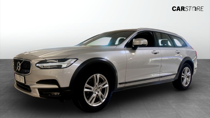 D4 AWD 190 HK, Momentum, Navi, Adaptiv, Drag