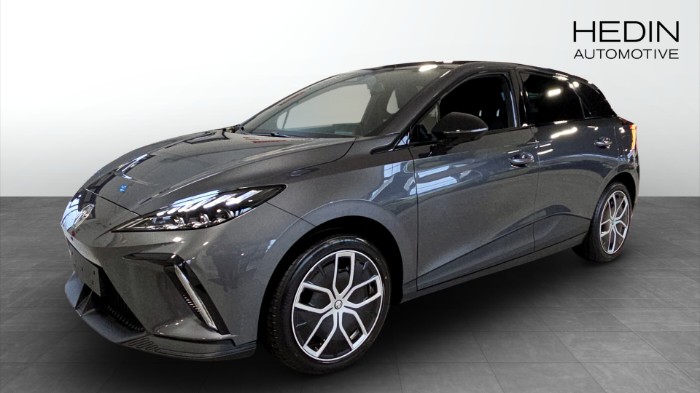 LUXURY 64 KWH