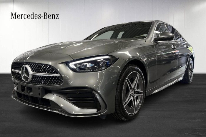 e 300 sedan | SISTA KVAR | AMG | ADAPTIV FARTHÅLLARE |