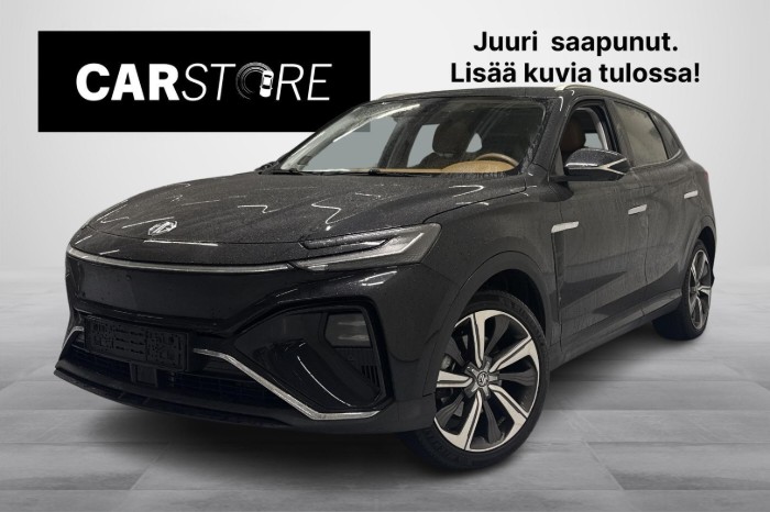 Performance AWD // 360° kamera / ACC / Panorama / Bose Audio / Ilmastoidut istuimet muistilla //