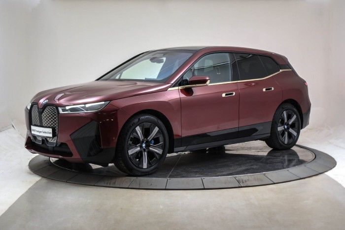 xDrive50 Fully Charged (K)