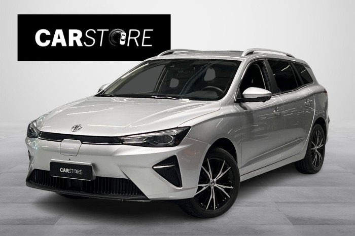 Luxury LR // Adapt. vakkari / Mustat nahat / 360°-kamera / Carplay / Keyless / LED-valot / Tutkat
