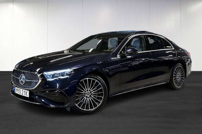300 E 4MATIC SEDAN | AMG Line | Burmester | Pano |