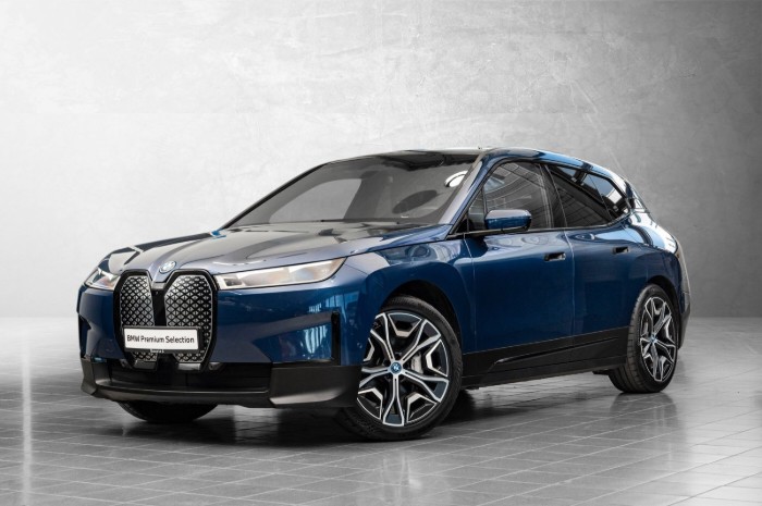 xDrive40 Fully Charged