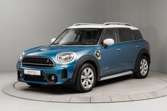 Cooper SE ALL4 Essential