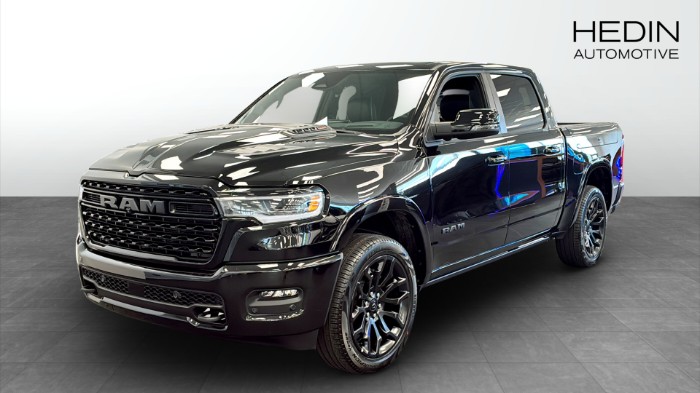 RAM 1500 CREW CAB 4X4 NIGHT RB/MTG