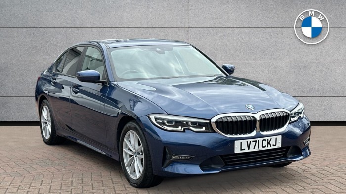 320i SE Saloon