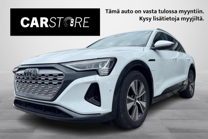 SUV 50 Land of quattro // Vetokoukku / Sähköpenkit muistilla / Kaistanvaihtoavutin //
