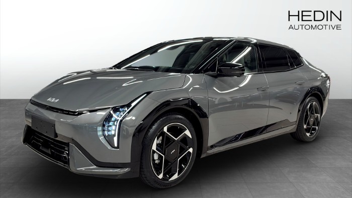 FASTBACK GT LINE INKL. VINTERHJUL + 15.000KR LADDNING