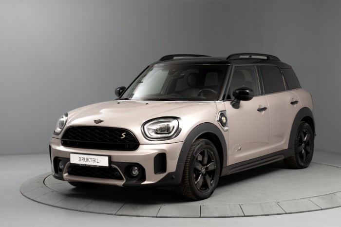 Cooper SE All4 Experience