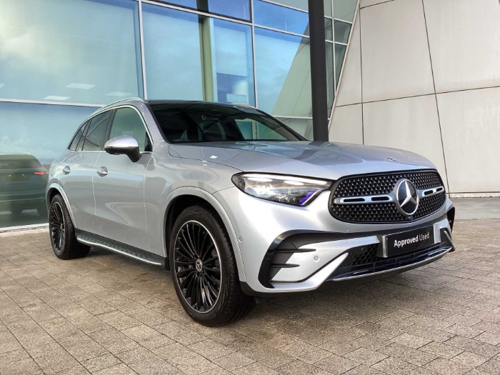 220d 4Matic AMG Line Premium + 5dr 9G-Tronic