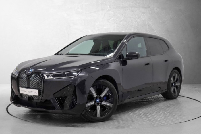 xDrive40 Fully Charged (K)