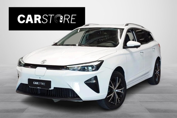 Luxury LR // Adapt. vakkari / Nahat / 360°-kamera / Carplay / Keyless / LED-valot /