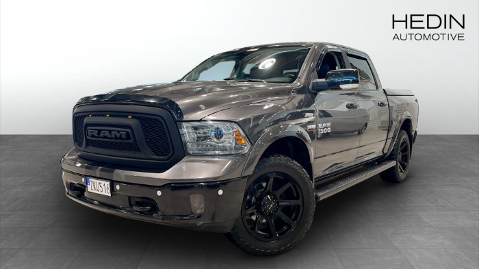 LARAMIE Crew Cab 5.7 V8 HEMI 4x4 TorqueFlite