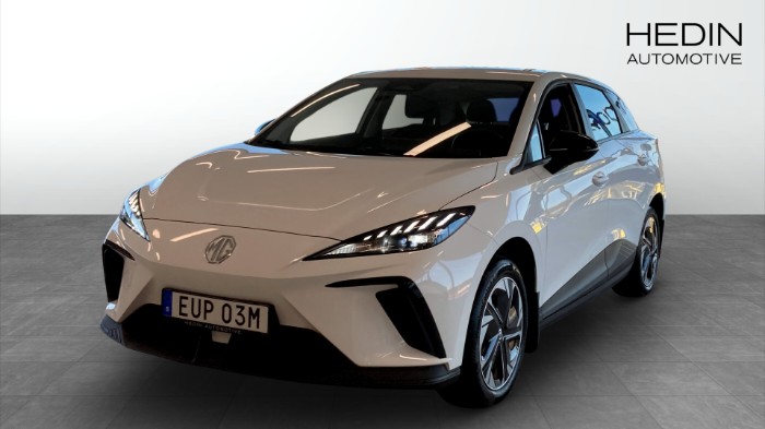 MG4 NE STD 49KWH (BLACK) - DOVER WHITE