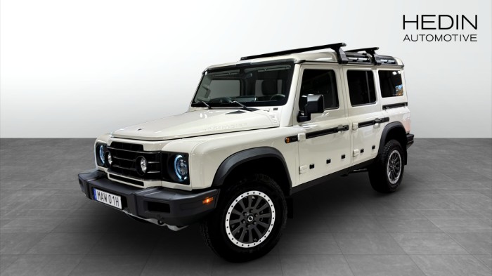 FIELDMASTER 5-SEAT STATION WAGON