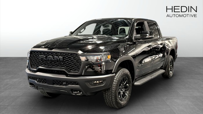 RAM 1500 REBEL CREW CAB