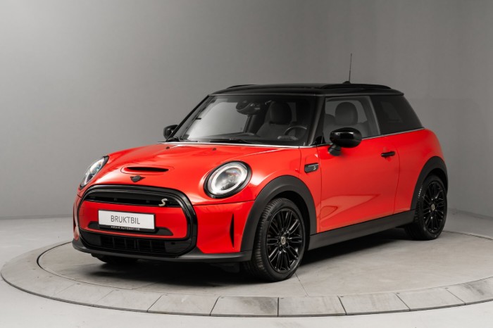 Cooper SE Essential 3-d