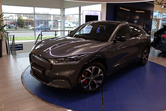AWD Standard Range 269hk / 360° kamera / B&O