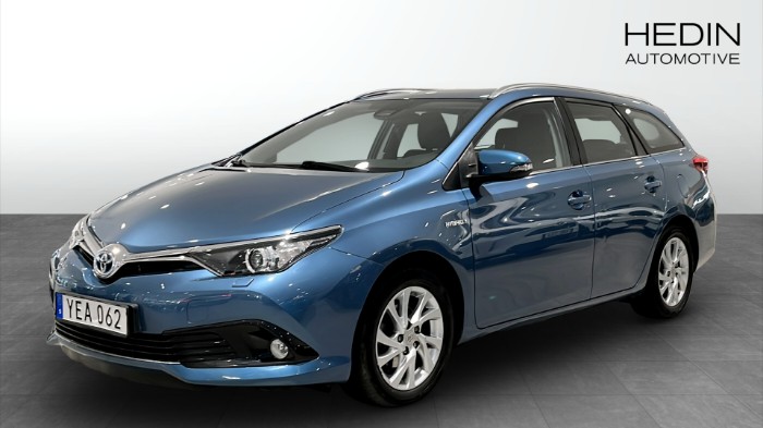 Touring Sports Hybrid e-CVT, 136hk