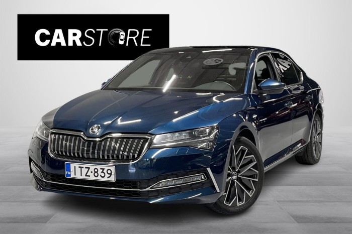 1,4 TSI PHEV L&K iV DSG Autom. // Webasto / Koukku / Matrix LED / DCC-alusta / Adapt. vakkari