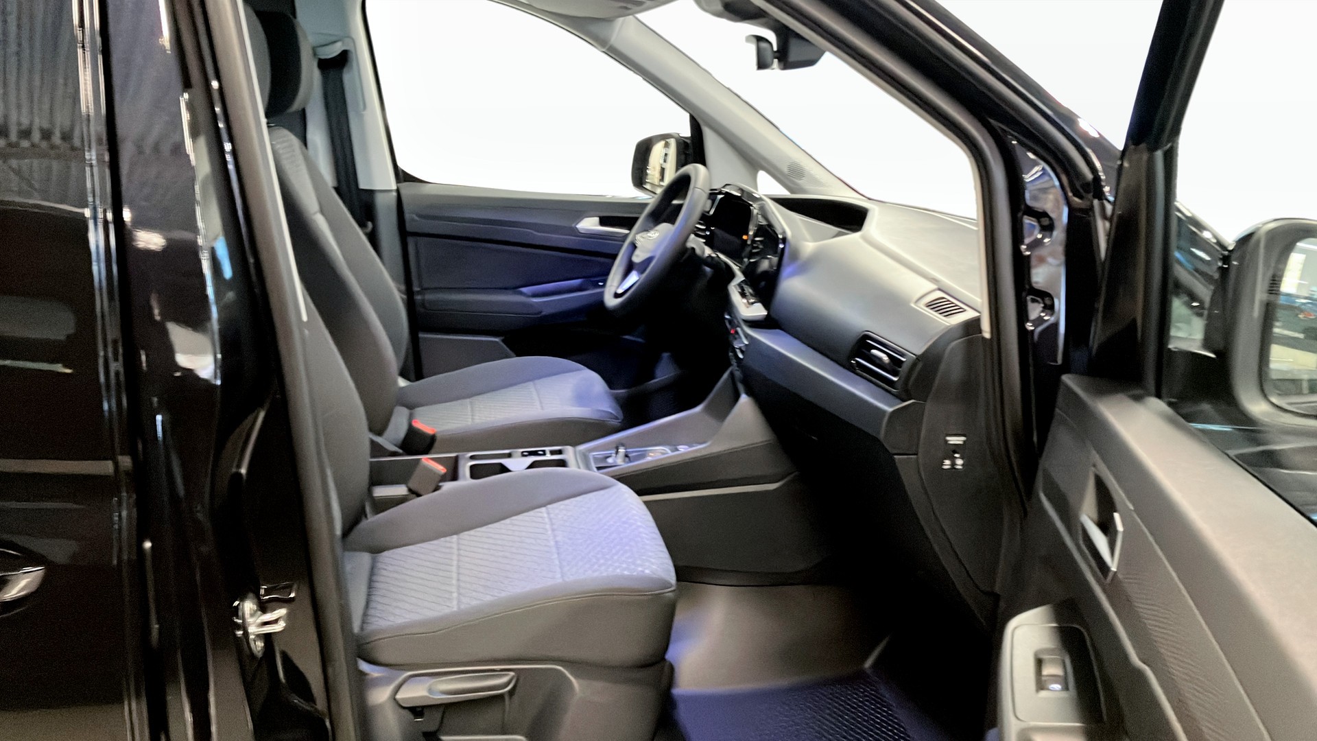 Ford Grand Transit Connect 2.0 EcoBlue Powershift, 122hk, 2026