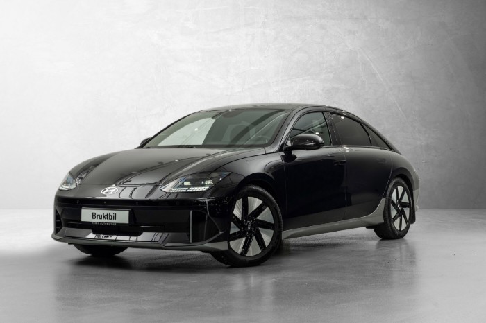 Long Range RWD Premium