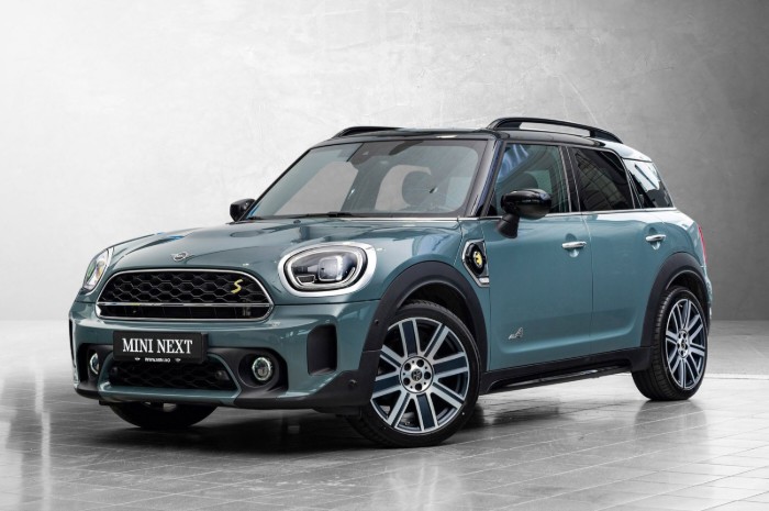 Cooper SE All4 Experience