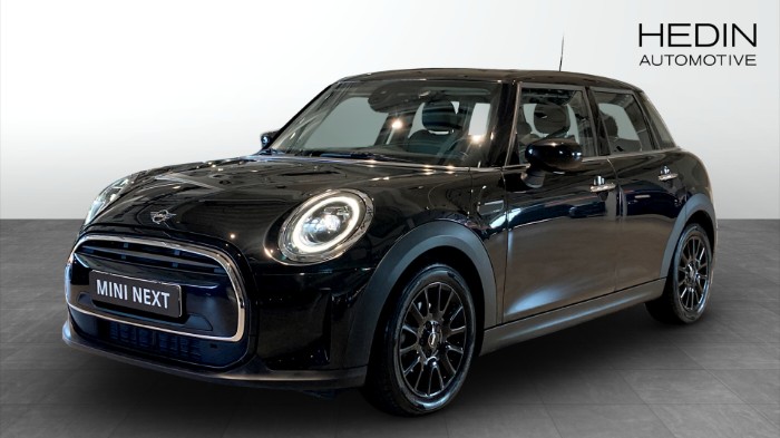 5-dörrar 136 hk Pano / Backkamera / CarPlay