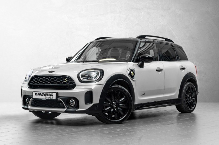Cooper SE All4 Experience