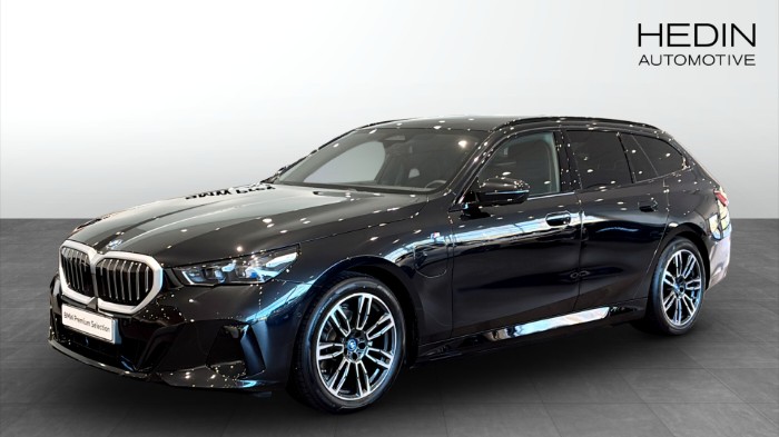xDrive Touring M sport, Dragkrok, Comfort Access