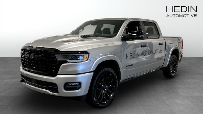 RAM 1500 CREW CAB 4X4 LIMITED NIGHT RB/MTG OMGÅENDE LEVERANS