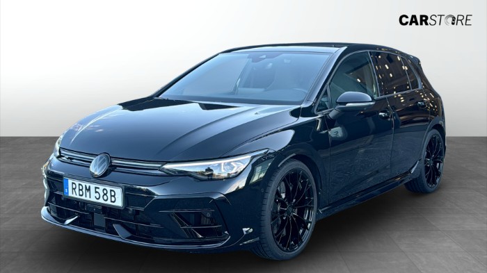 R TSI 4MOTION (333hk) BLACK EDITION / PANORAMA