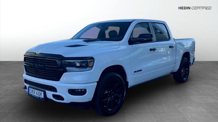 RAM 1500 LARAMIE NIGHT EDITION
