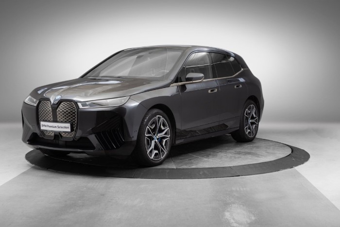 xDrive50 Fully Charged (K)