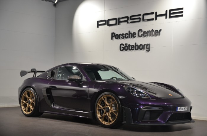 Cayman GT4 RS / PTS Violametallic