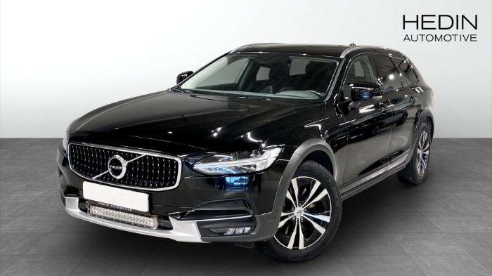 V90 CROSS COUNTRY