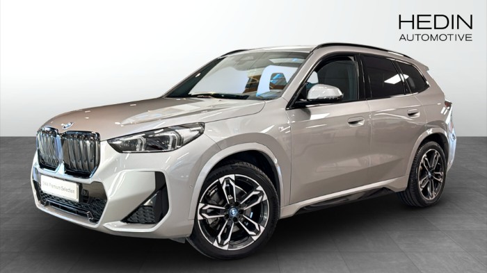 xDrive30 M-Sport Travel H/K Panorama Drag
