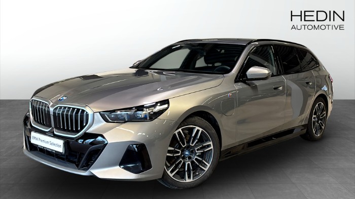 xDrive Touring M Sport Active Drag H/K