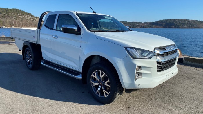 D-Max XRL EC med Aluminium flak | Kampanj Q4 OBS beställningsbil