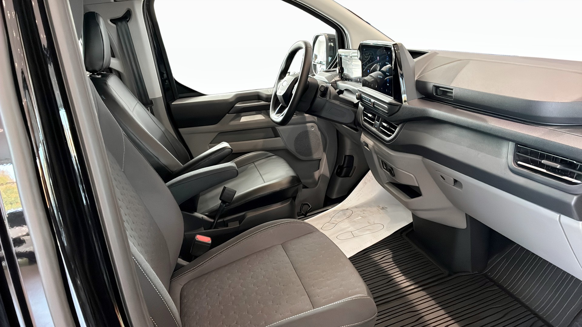 Ford Transit Custom 320 Crew Van 2.0 EcoBlue AWD SelectShift, 170hp, 2025