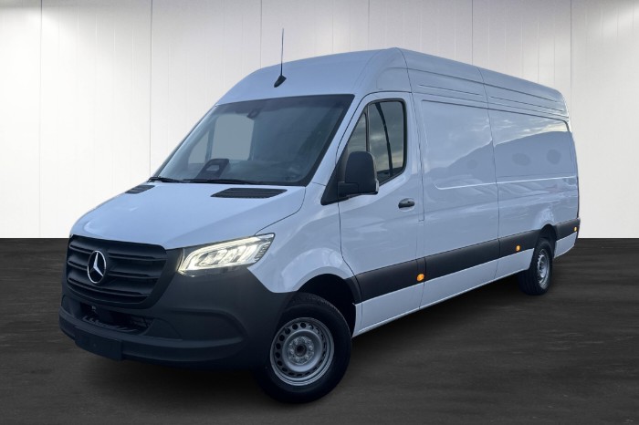 317 CDI SKÅP A3 PRO | Backkamera | Drag | Smartphone