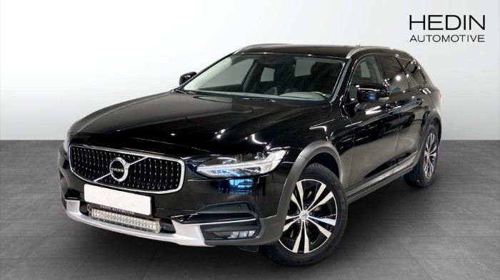 V90 CROSS COUNTRY