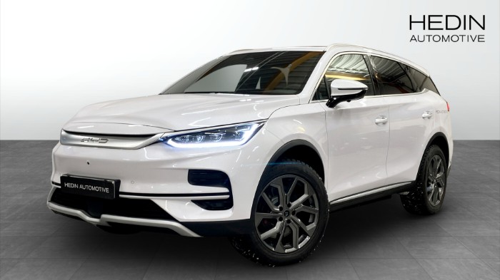 Tang AWD 7-sits 530km  Demobil