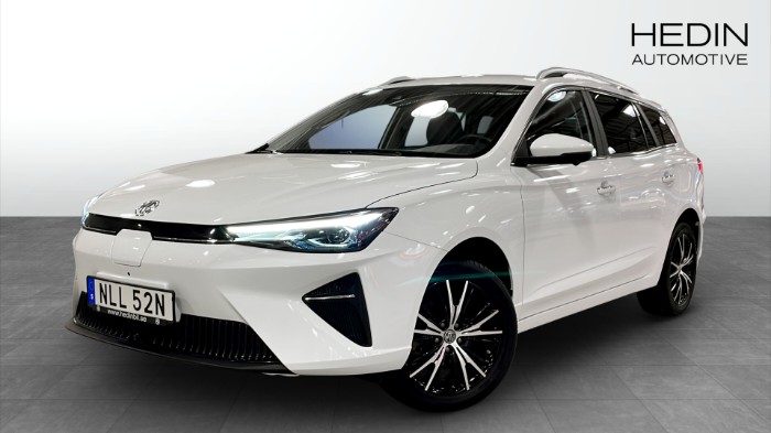 61 KWH | LUXURY | 360 | Car Play