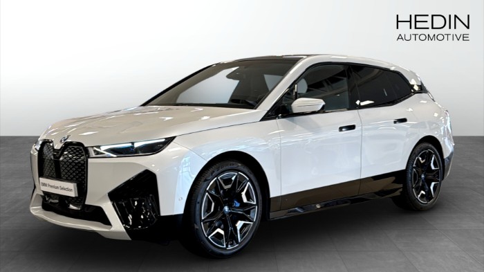 xDrive40 Sportpaket Exclusive Innovation Comfort Drag