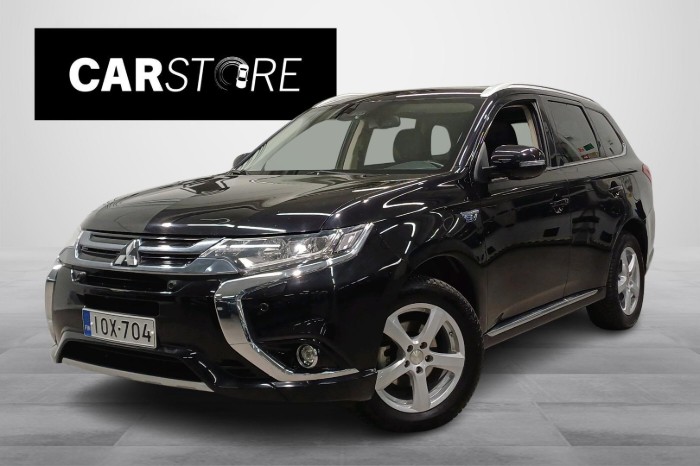 Instyle Navi 4WD 5P // Kattoluukku / 360-Kamera / Rockford / Merkkikirja / Navi / LED / Nahkasisusta