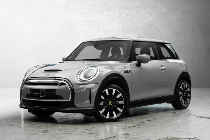Cooper SE Essential 3-d