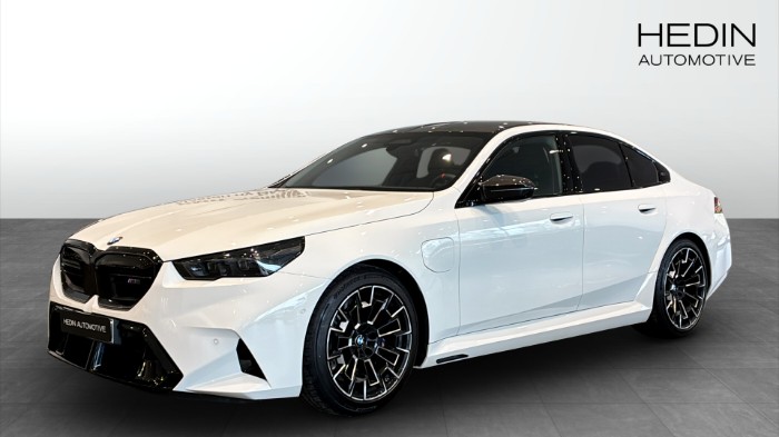 M5 Sedan M Carbon, Dragkrok, M Compound Bromsar